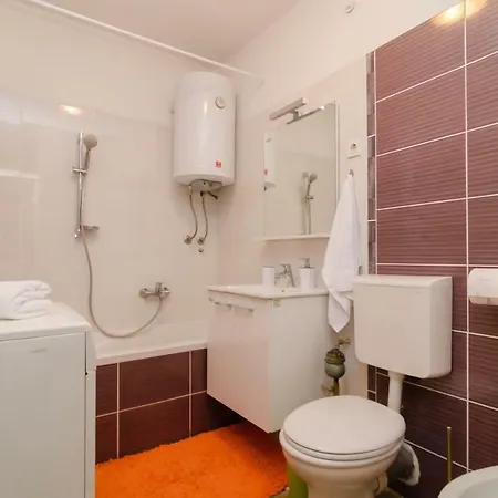 Daire Apartman Mirela *